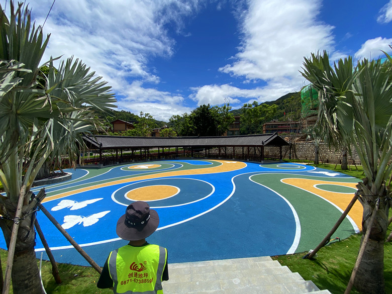 屏邊口袋公園彩色透水混凝土地坪